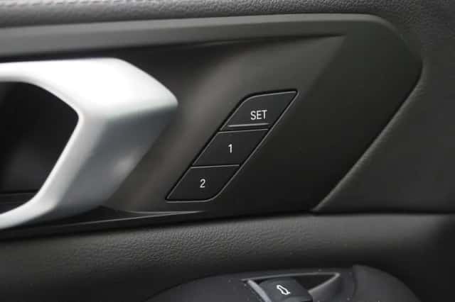 BMW X5 (2021) thumbnail 17