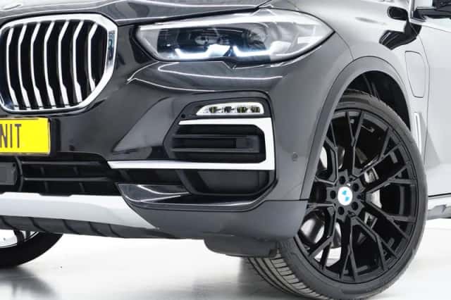 BMW X5 (2021) thumbnail 6