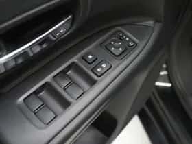 Mitsubishi Outlander (2013) thumbnail 19