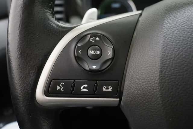 Mitsubishi Outlander (2013) thumbnail 23