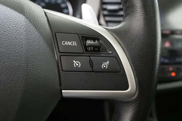 Mitsubishi Outlander (2013) thumbnail 24