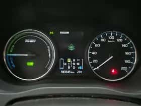 Mitsubishi Outlander (2013) thumbnail 26