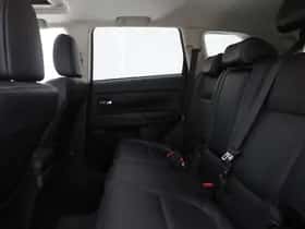 Mitsubishi Outlander (2013) thumbnail 36