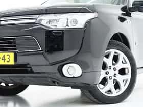 Mitsubishi Outlander (2013) thumbnail 6