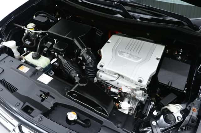 Mitsubishi Outlander (2013) thumbnail 7