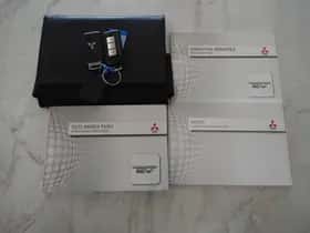 Mitsubishi Outlander (2013) thumbnail 8