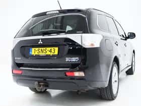 Mitsubishi Outlander (2013) thumbnail 9
