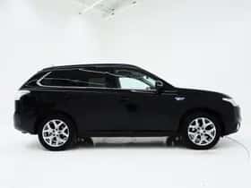 Mitsubishi Outlander (2013) thumbnail 10