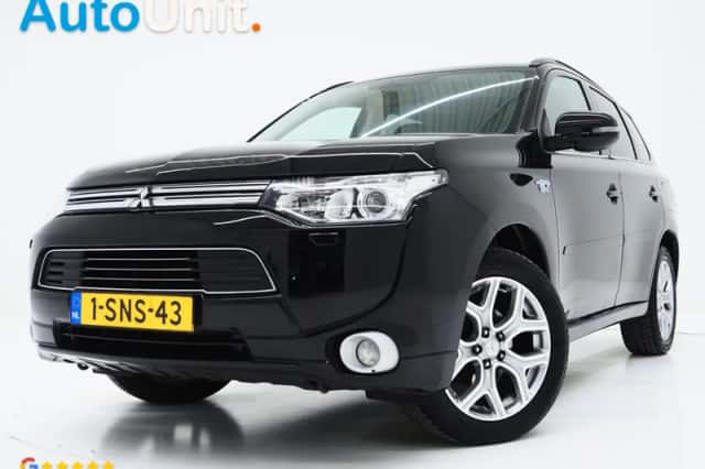 Mitsubishi Outlander (2013) thumbnail 1