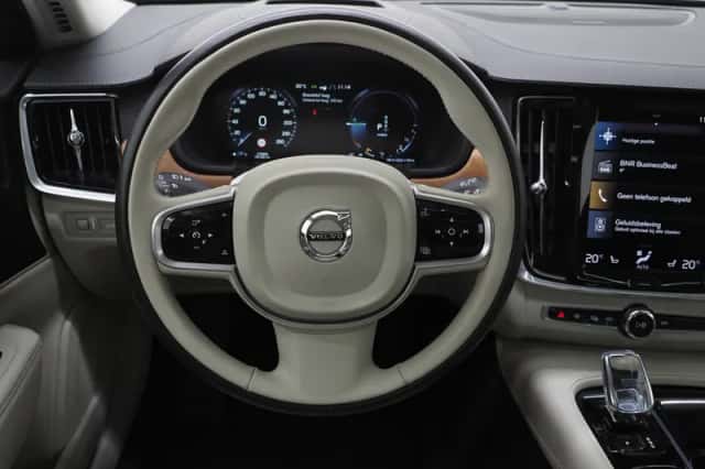Volvo V90 (2019) thumbnail 41