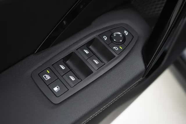 BMW X1 (2023) thumbnail 16