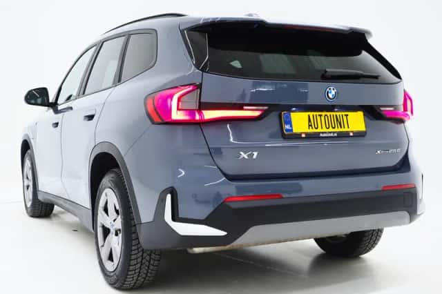 BMW X1 (2023) thumbnail 8