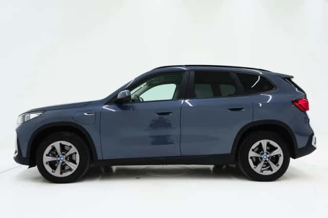BMW X1 (2023) thumbnail 10