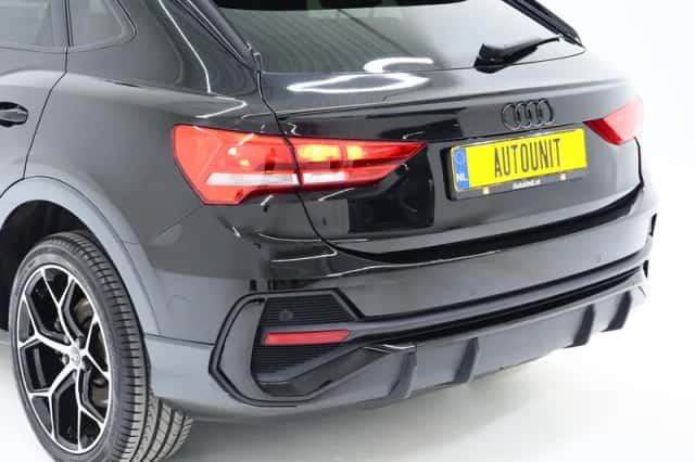 Audi Q3 (2021) thumbnail 14