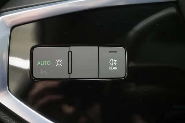 Audi Q3 (2021) thumbnail 19
