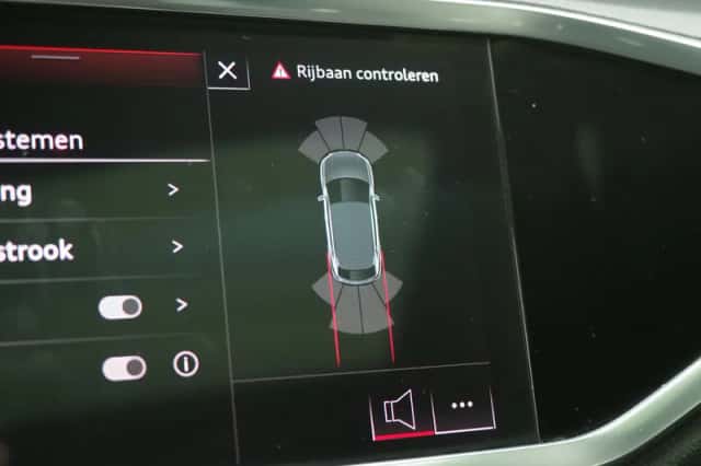 Audi Q3 (2021) thumbnail 31