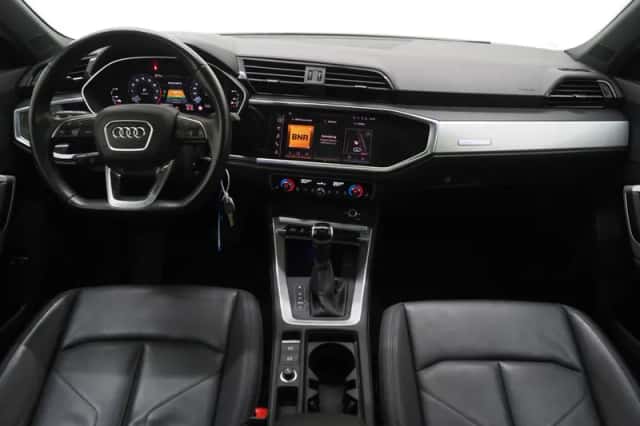 Audi Q3 (2021) thumbnail 5
