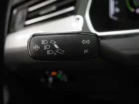 Volkswagen Passat (2022) thumbnail 21