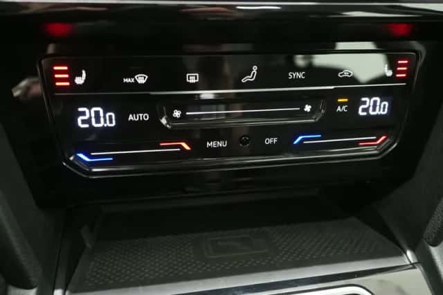 Volkswagen Passat (2022) thumbnail 33