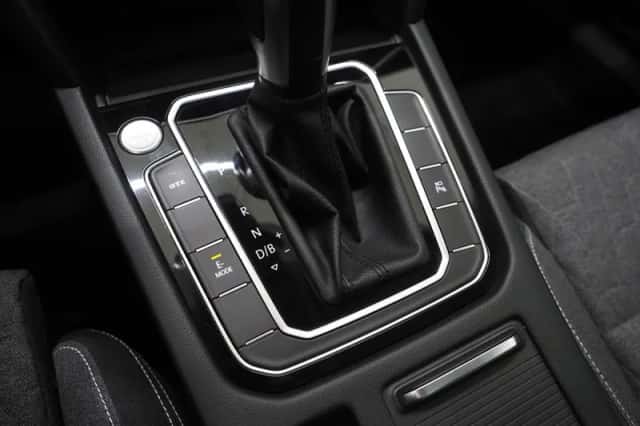 Volkswagen Passat (2022) thumbnail 34