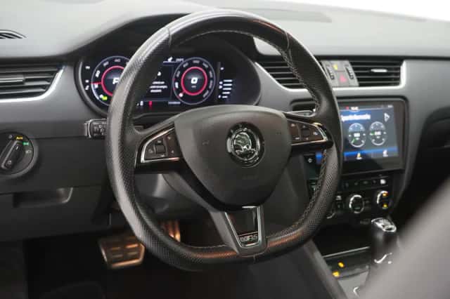 Škoda Octavia (2018) thumbnail 18