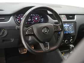 Škoda Octavia (2018) thumbnail 18