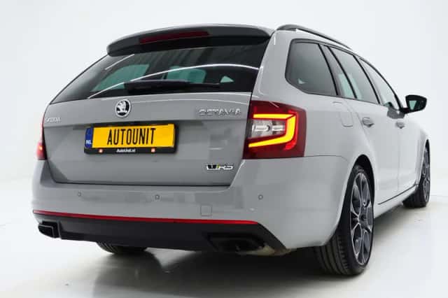 Škoda Octavia (2018) thumbnail 9