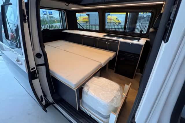 Volkswagen California (2020) thumbnail 4