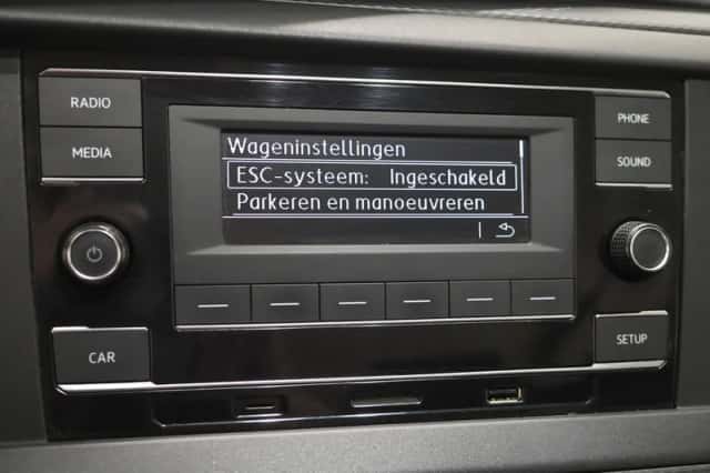 Volkswagen California (2020) thumbnail 35