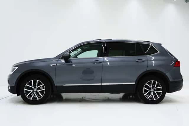 Volkswagen Tiguan (2019) thumbnail 2