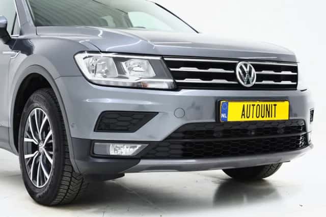 Volkswagen Tiguan (2019) thumbnail 12