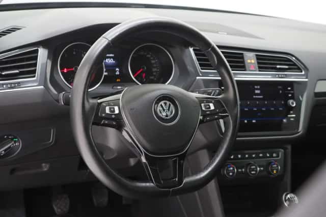 Volkswagen Tiguan (2019) thumbnail 17