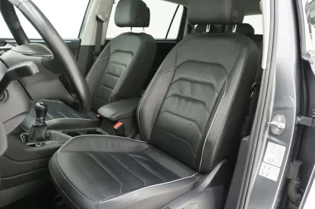 Volkswagen Tiguan (2019) thumbnail 4