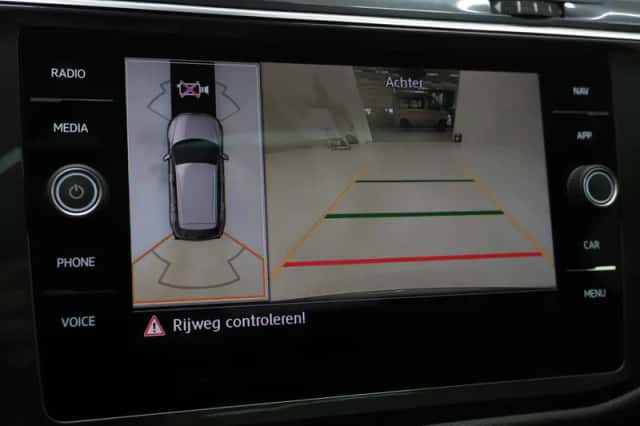 Volkswagen Tiguan (2019) thumbnail 31