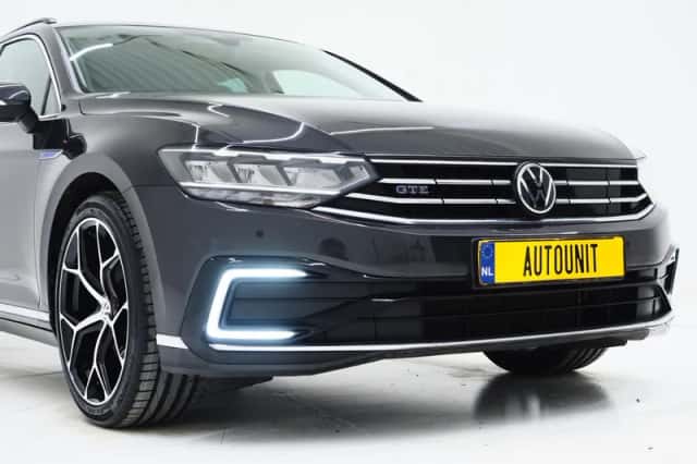 Volkswagen Passat (2021) thumbnail 12