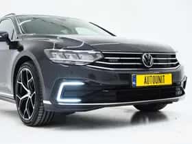Volkswagen Passat (2021) thumbnail 12