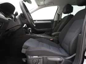 Volkswagen Passat (2021) thumbnail 15