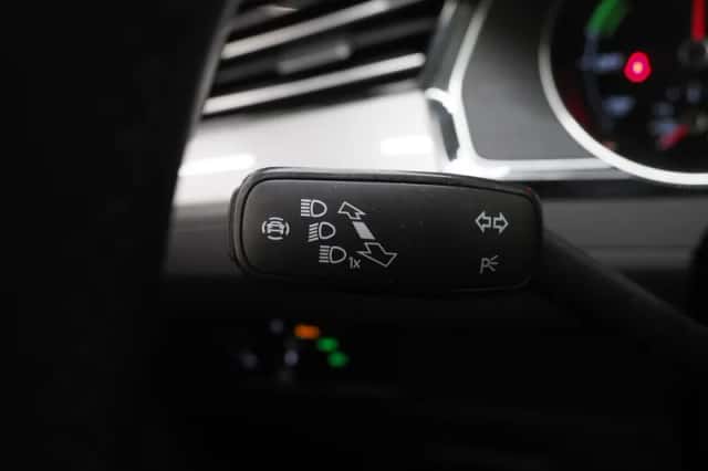 Volkswagen Passat (2021) thumbnail 20