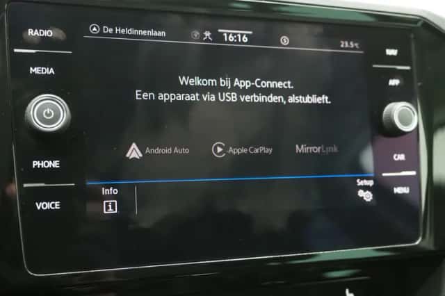 Volkswagen Passat (2021) thumbnail 26