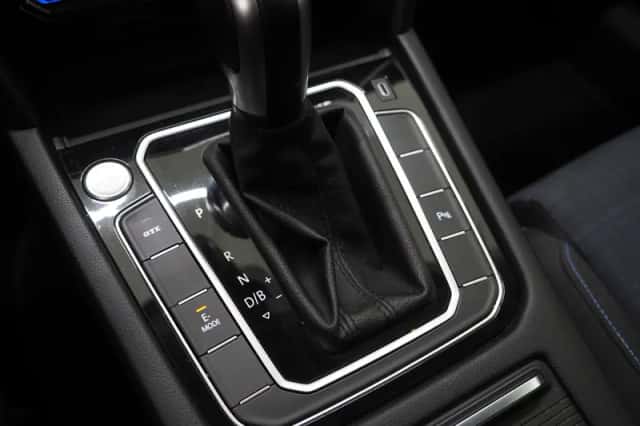 Volkswagen Passat (2021) thumbnail 32