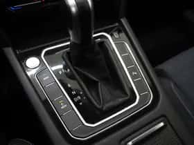 Volkswagen Passat (2021) thumbnail 32