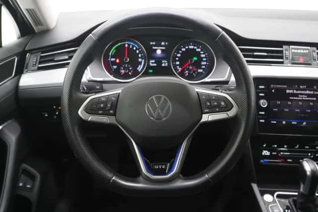 Volkswagen Passat (2021) thumbnail 34