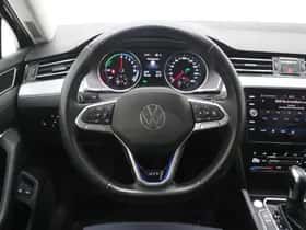 Volkswagen Passat (2021) thumbnail 34