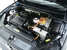 Volkswagen Passat (2021) thumbnail 7