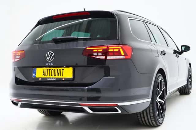 Volkswagen Passat (2021) thumbnail 9