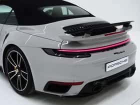 Porsche 911 (2023) thumbnail 17