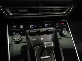 Porsche 911 (2023) thumbnail 49