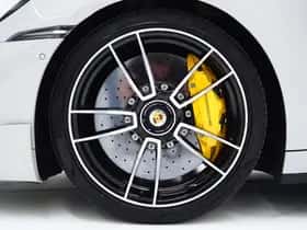 Porsche 911 (2023) thumbnail 7