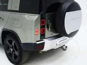 Land Rover Defender (2021) thumbnail 14