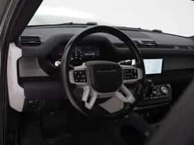 Land Rover Defender (2021) thumbnail 16
